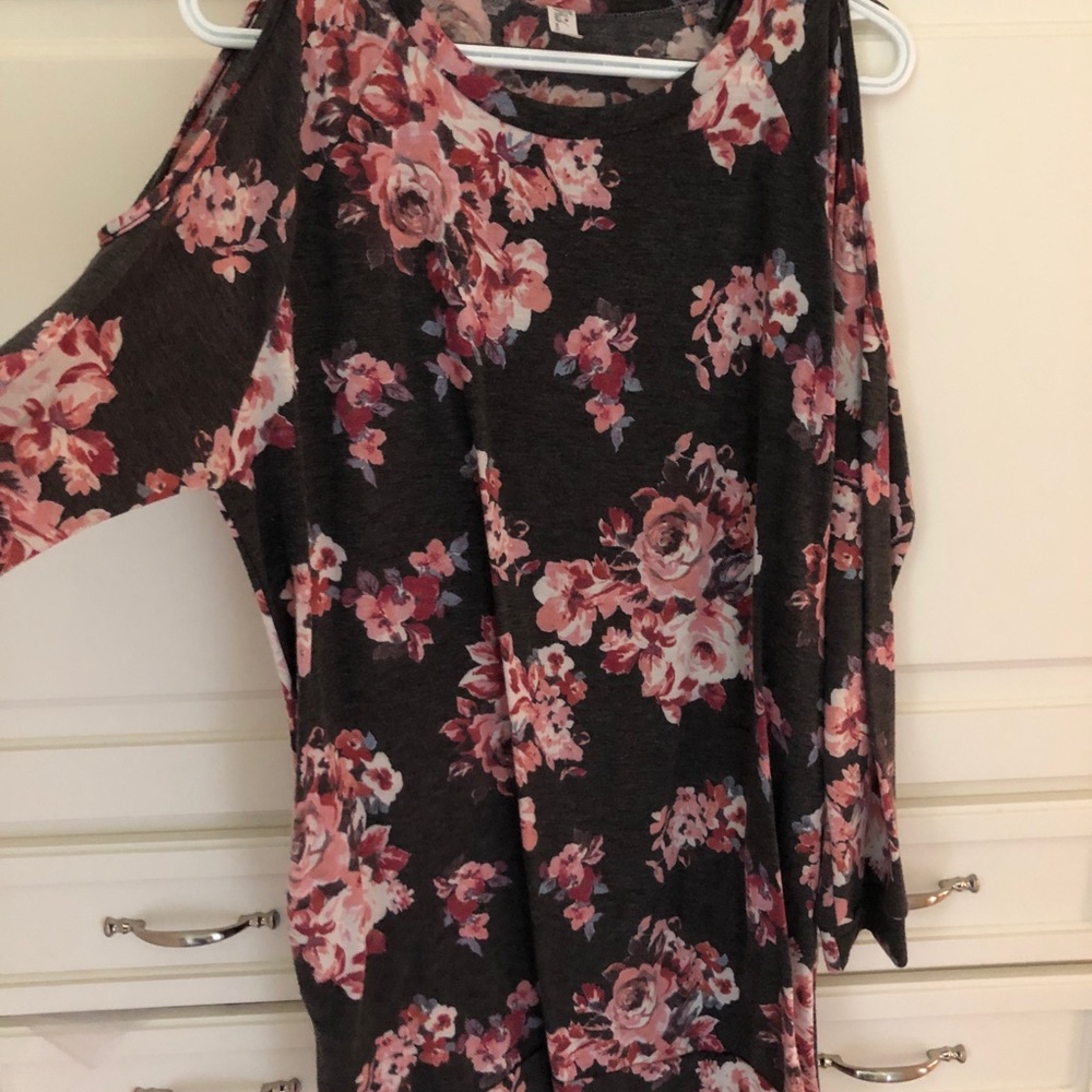 Floral top